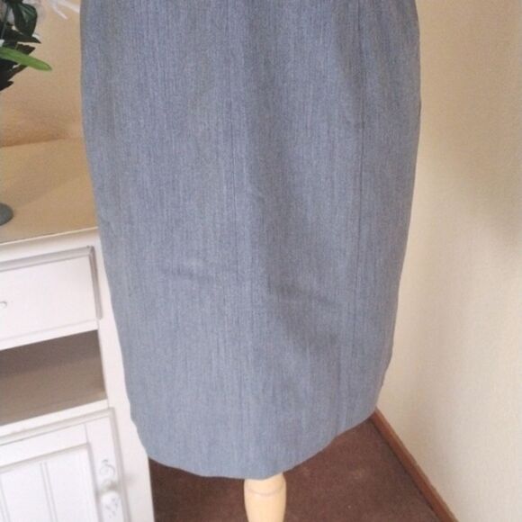 Tahari Arthur S. Levine Perfect Work Dress - Picture 8 of 11